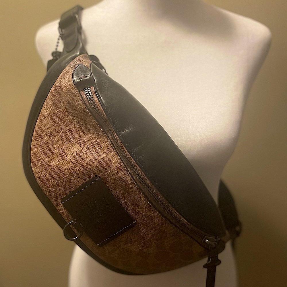 Authentic Coach belt bag. Mens collection, can be worn by woman.